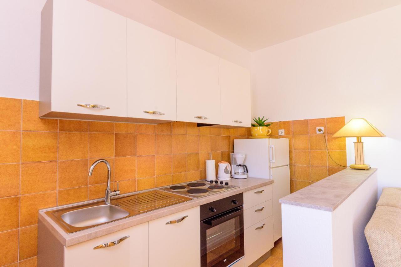 Apartmani Bokin Bol Luaran gambar